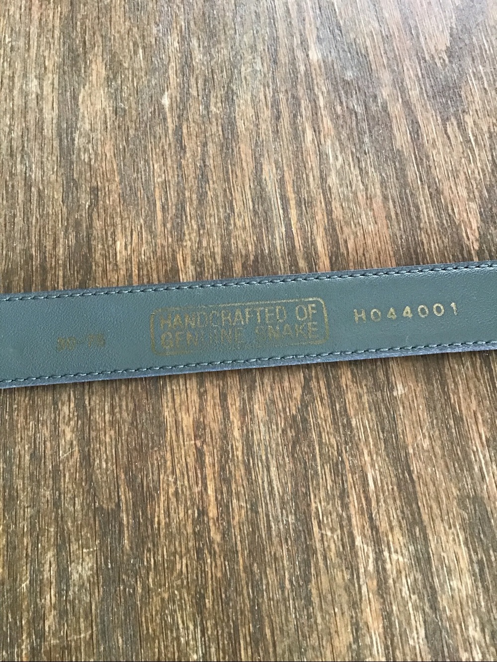 Vintage grey snakeskin belt with a gold-tone buckle. - Picture 5 of 14